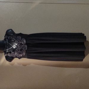 Black slip dress med
